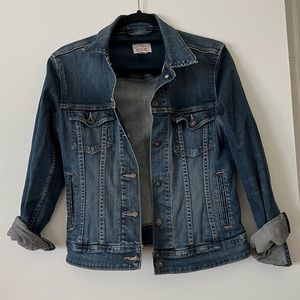 Levi’s stretch denim trucker Jean jacket - size 8/P